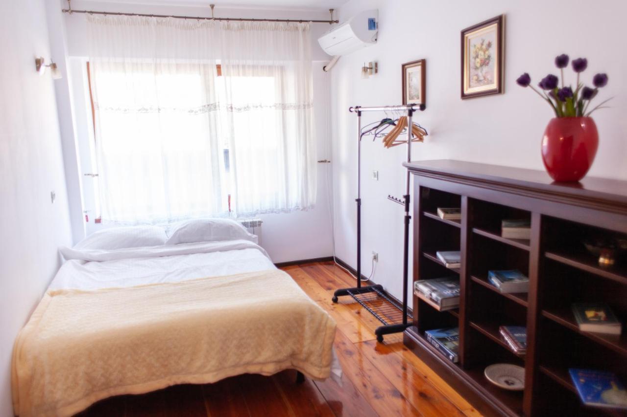 Spacious Apartment In City Centre Iasi Bagian luar foto