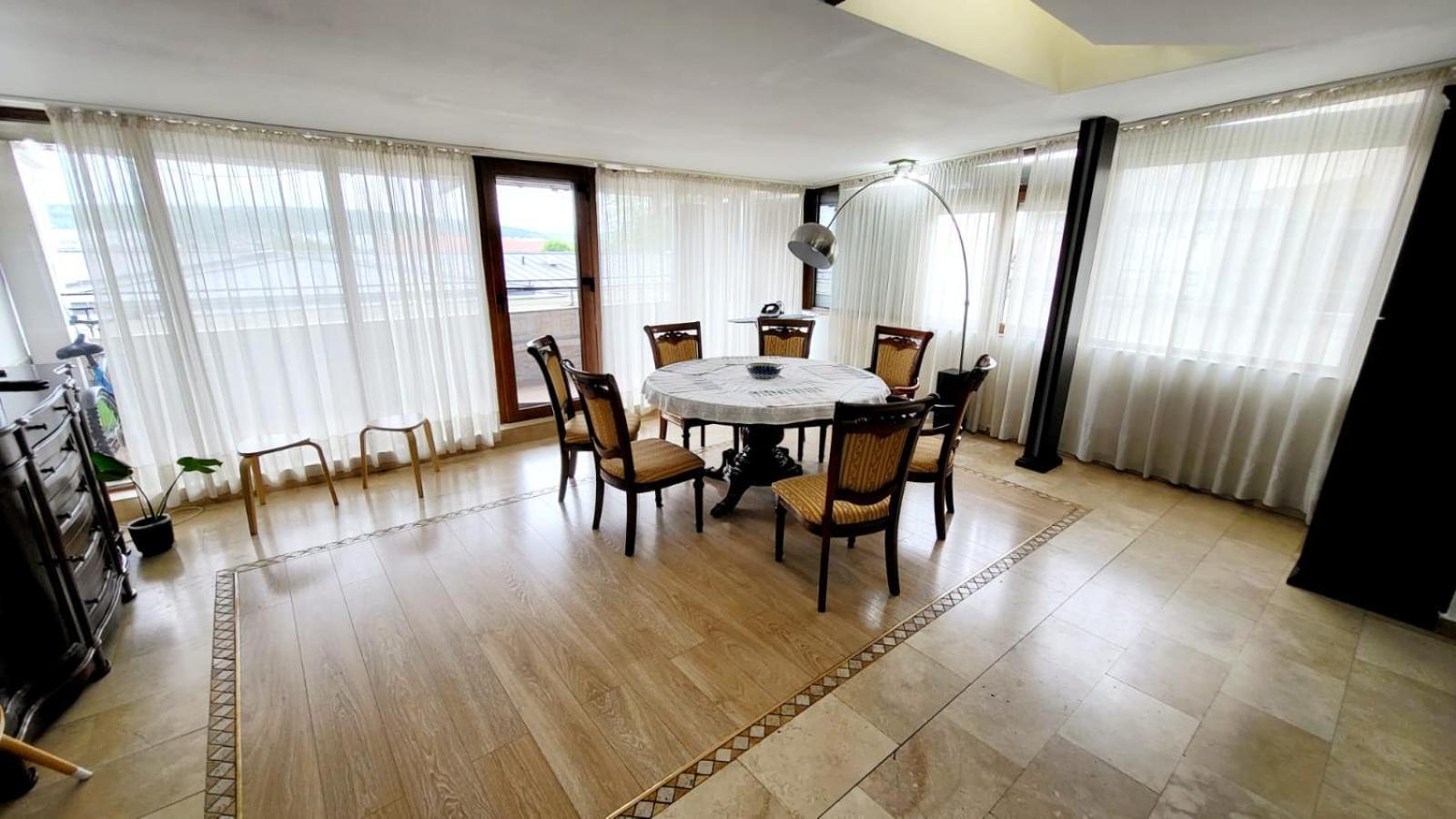 Spacious Apartment In City Centre Iasi Bagian luar foto
